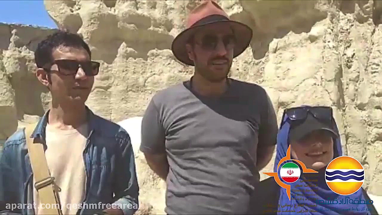 پوستر کوچک