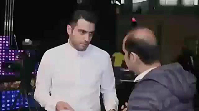 پشته صحنه های برنامه یک یک ویژه ی تحویل سال شبکه یک با اجرای علی ضیا زمان56ثانیه