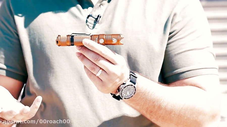 How to Fight With a Flashlight