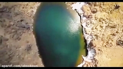 نمایی هوایی از دریاچه ای در با...