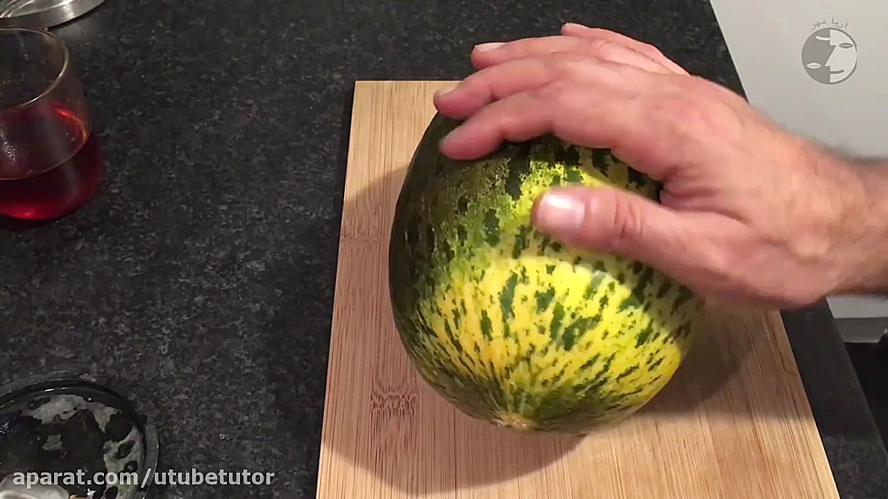 Santa Claus Melon - معرفی و آموزش خوردن خربزه سانتا کلوز زمان126ثانیه