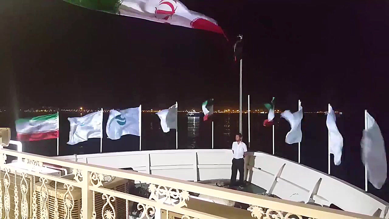 پوستر بزرگ