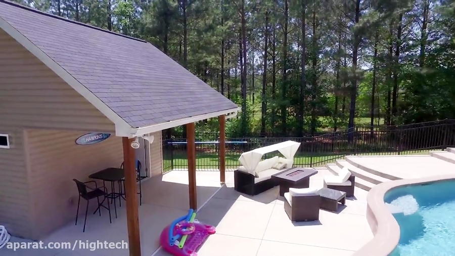 Lauren Pines Yard Flight