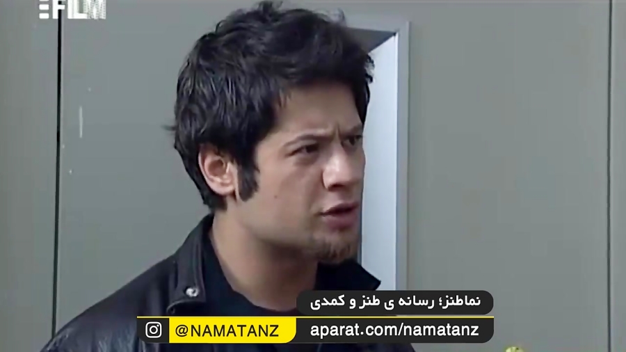 نماطنز | آویزون شدن علی صادقی به در آسانسور