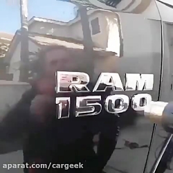 روش جدا کردن تمیز آرم خودرو