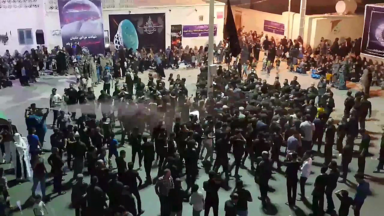 پوستر بزرگ