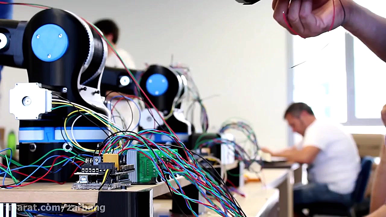 BCN3D MOVEO - A fully OpenSource 3D printed Robot Arm چالش موزیکال