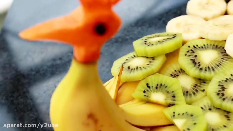 vegetable carving with banana