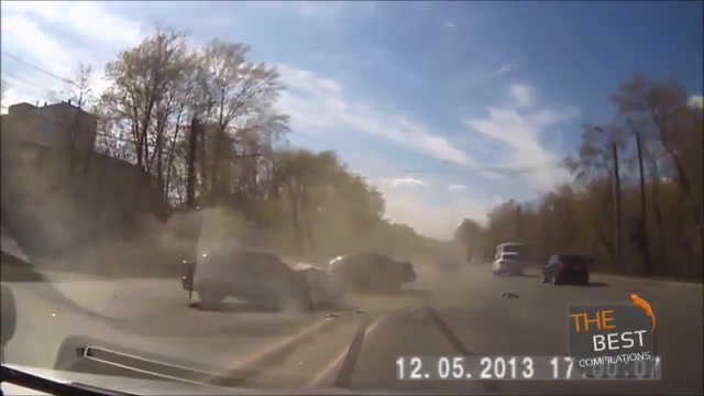 Horrible accident !! Car Crash Compilation 2013 (Do not ابرسانی پوست