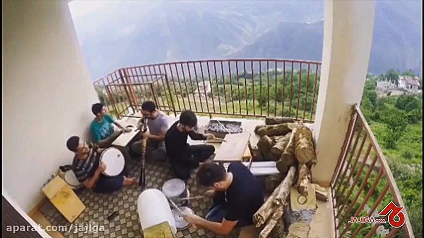 پوستر بزرگ