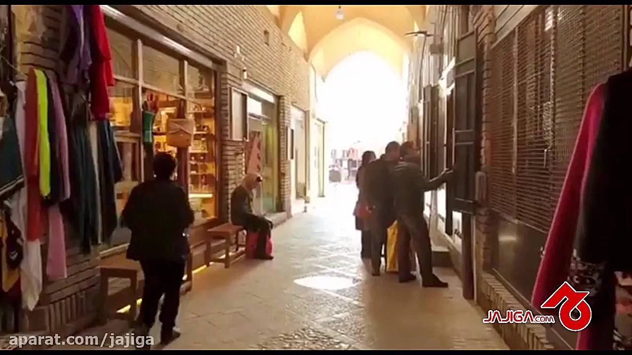 پوستر بزرگ