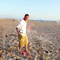 هنرنمایی دیوید بکهام