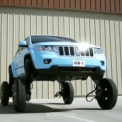 ماشین شاسی بلند با امکانات فوق...