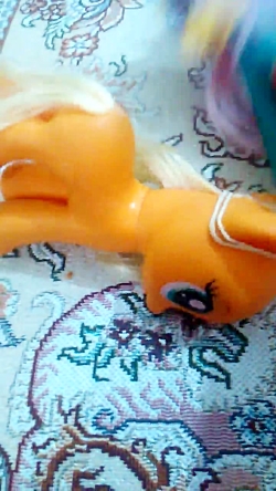 اگه من خوابیده باشم و پونی هام...