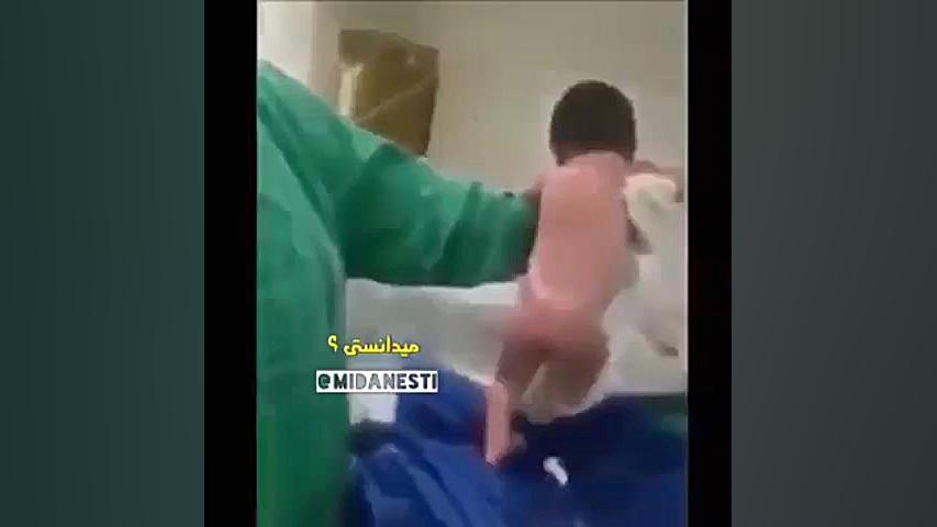 به دنیا آمدن پسر آریانا سعید در بیمارستان آمریکاه آریانا سعید حامله بود از شوهر پزشکی درد مداوم