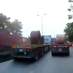 کامیون و بار:)