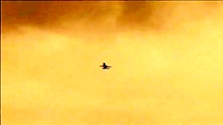 فیلمی از پرواز جنگنده ی اف 16,...