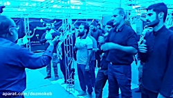 اقامه نماز جماعت و نوحه سرایی آقای تاج در موکب