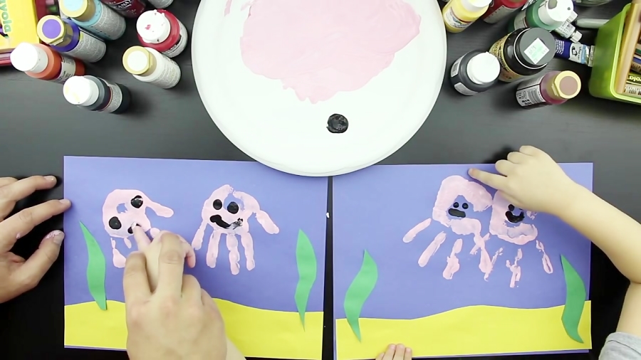 Finger Painting A Jellyfish