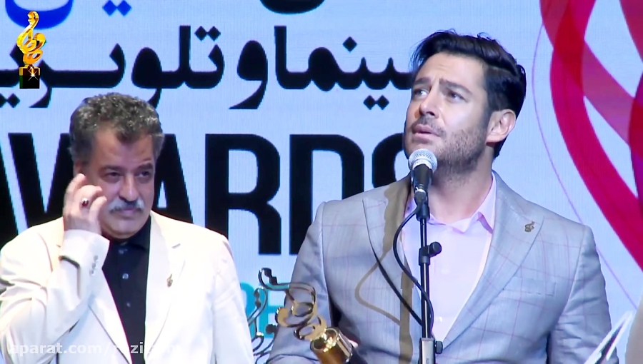 هفدهمین جشن حافظ اهدا جایزه به محمدرضا گلزار زمان309ثانیه