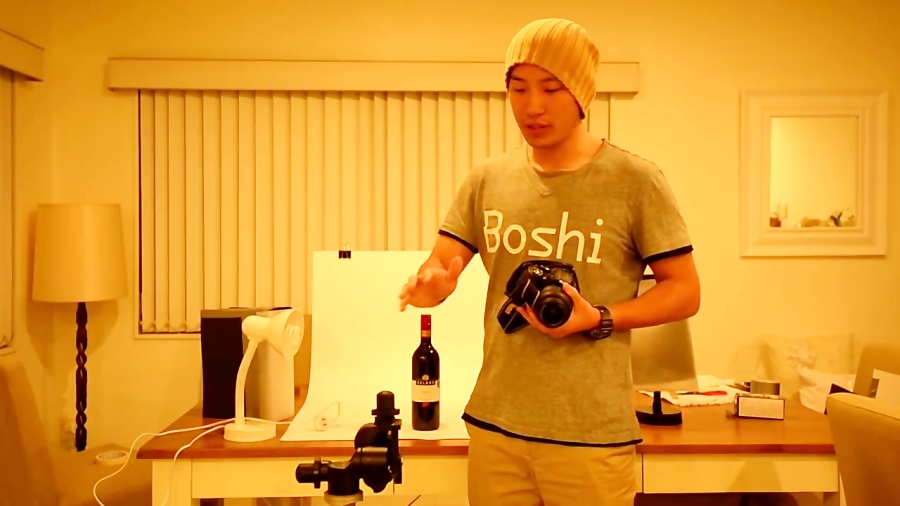 How to set up a DIY desktop product photography table