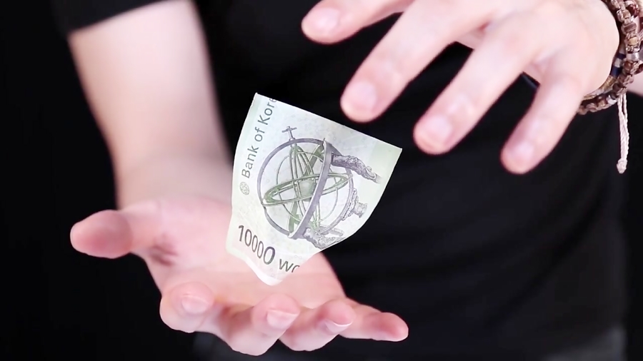 5 EASY Magic Tricks You Can Do At Home!