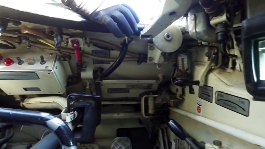 A Look INSIDE the Leopard 2a4 Tank