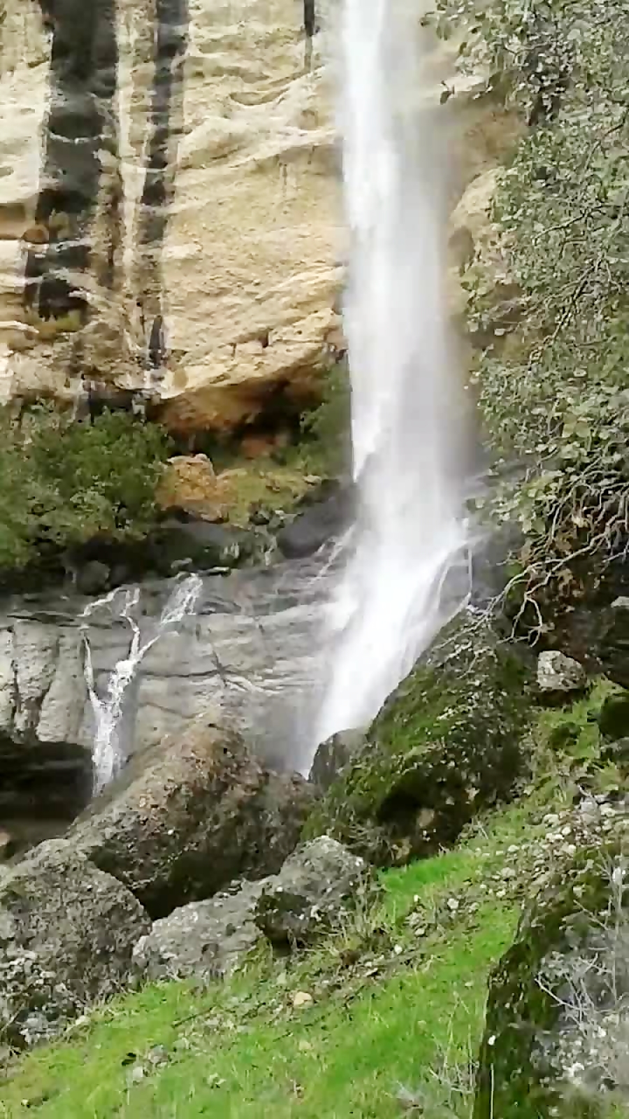 آبشار بابامنیر