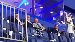 عارف خواننده مشهور در کنار تاج...