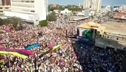 اعتراض و تجمع مردم ونزوئلا به...