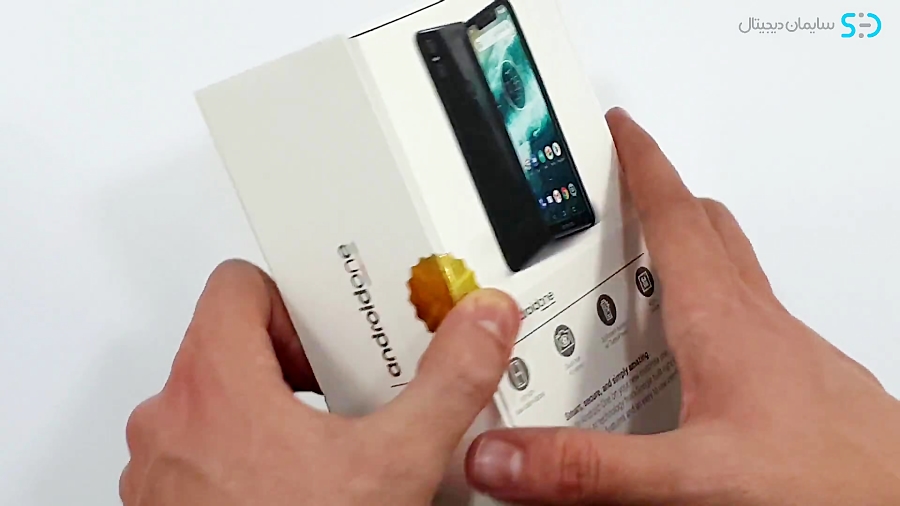 جعبه گشایی از موتورولا وان