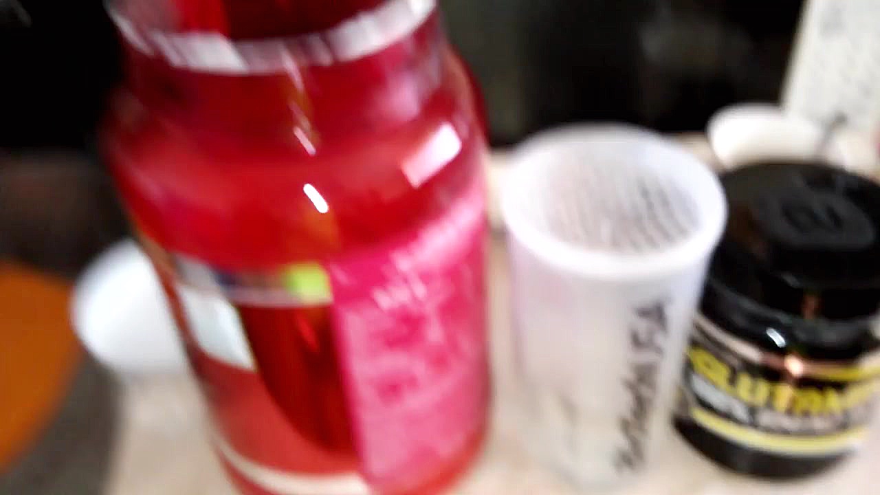 100% Whey Protein Professional بررسی لک صورت