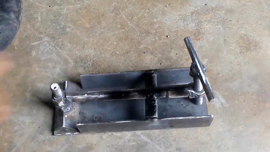 HOMEMADE PIPE VISE