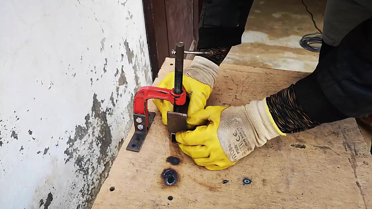 Amazing Idea of broken CLAMP محسن چاوشی