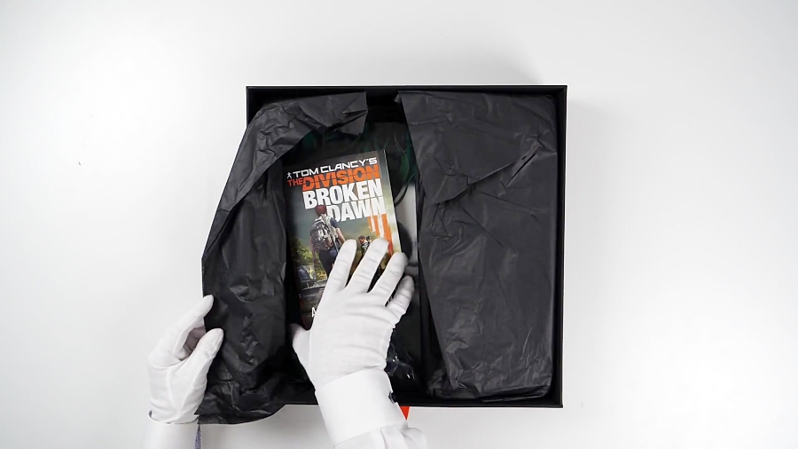 آنباکسینگ بازی The Division 2 Press Kit   Dark Zone Collectors Edition