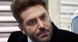 رابطه عاشقانه با منشی در سریال...