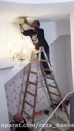 بنده خدا بدجور افتاد هاا