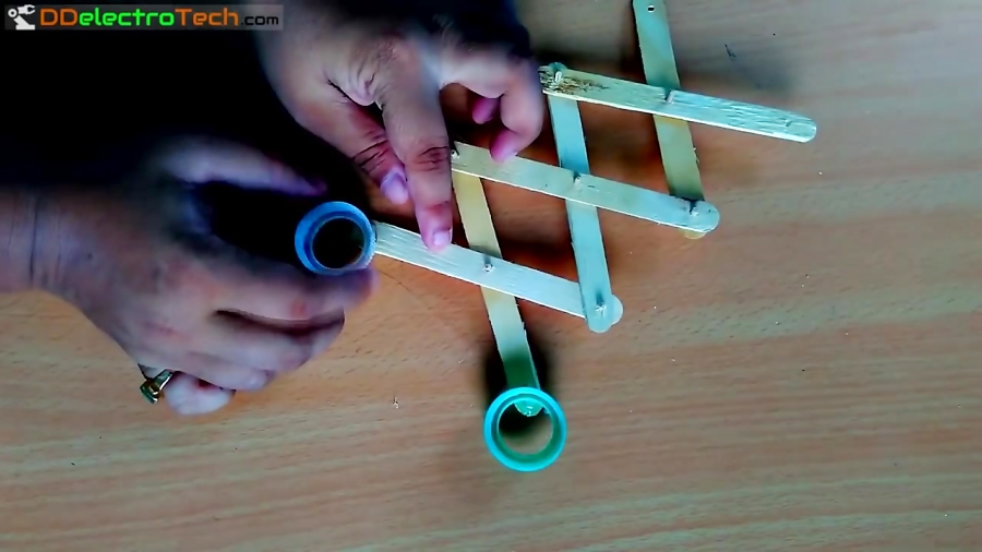 How to make a Simple Robotic Hand - DIY Robotic Arm