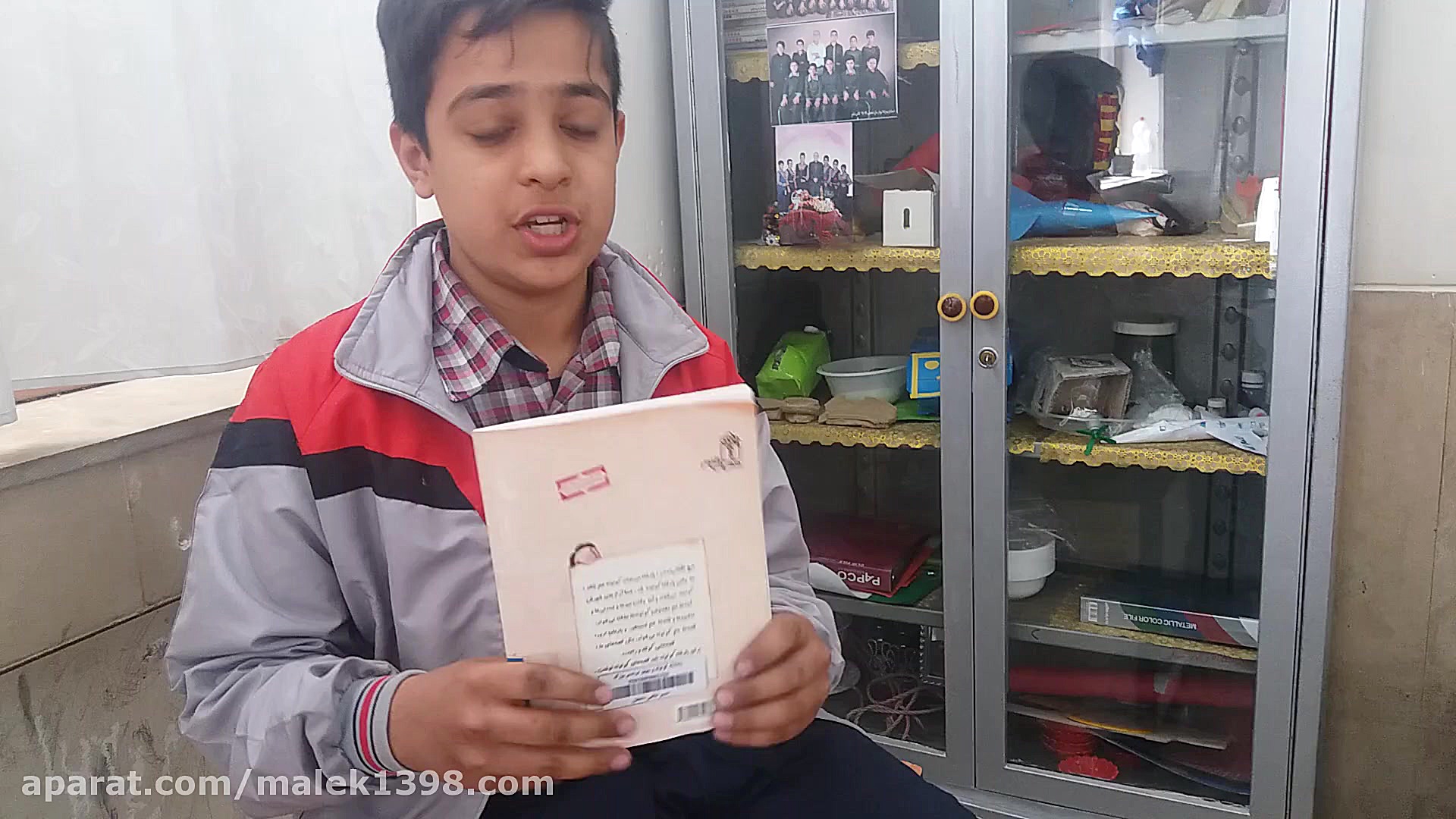 معرفی کتاب پادشاه کوتوله و 40 دردسر بزرگ زمان179ثانیه