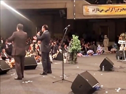 حسن ریوندی و محمود شهریاری - جشن بانک پاسارگاد Hasan Reyvandi - Concert | 92 حسن ریوندی و محمود شهری...
