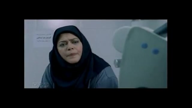 عکس انداحتن علی صادقی در فیلم ورود زنده ها ممنوع(آخر خنده) زمان62ثانیه