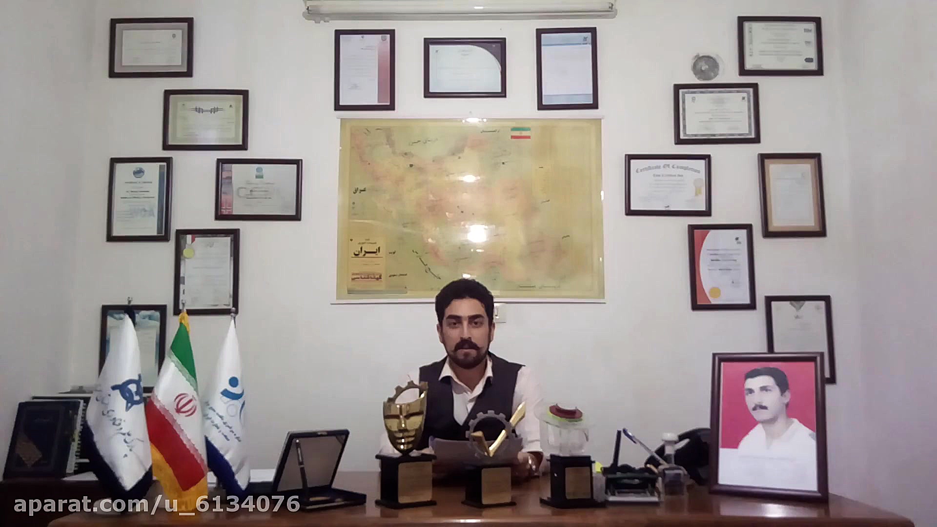 فیلم معرفی سید مصطفی خادمیان جهت ثبت نام در مستند مسابقه فرمانده (سری ششم) زمان54ثانیه