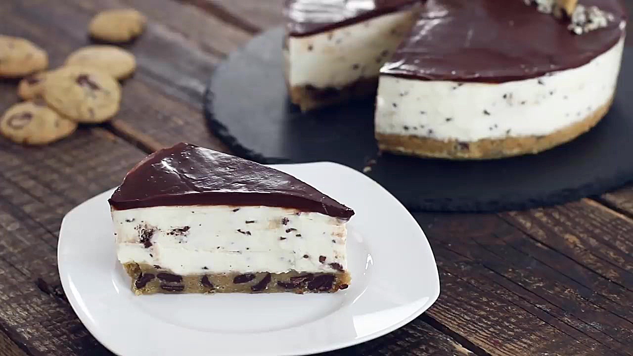 چیز کیک بیسکویتی شکلاتی Chocolate Chip Cookie Cheesecake کربتوزوماب