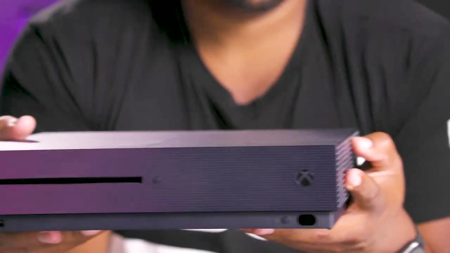 ویدیو رسمی جعبه گشایی باندل جدید Xbox One S با طرح Fortnite
