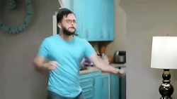 شاهکارمحسن ایزی.کلیپ کاملا جذا...