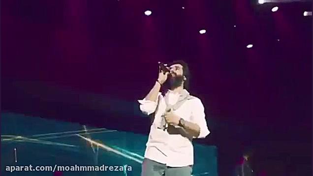 تیزر اجرای آهنگ هوروش بند - عاشقم کردی (کنسرت تهران) زمان59ثانیه