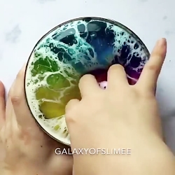 اسلایم رنگین کمونی یخی