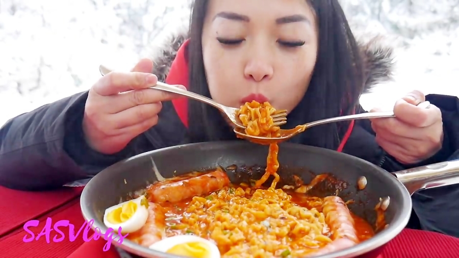 چالش غذا خوری در بیرون [ هوای...