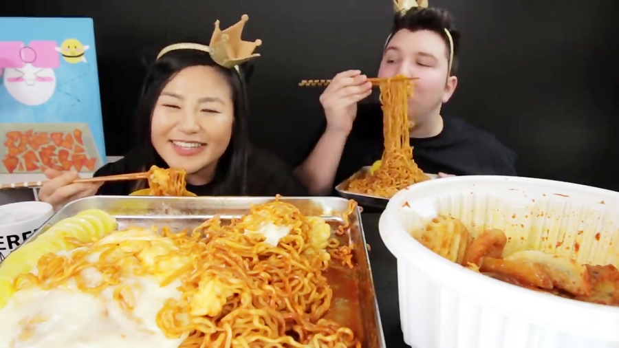 موکبانگ ( نودل کیک برنج )