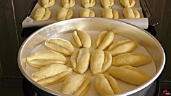 نان ترکی خوشمزه با پنیر صبحانه چهار مغز و سبزی